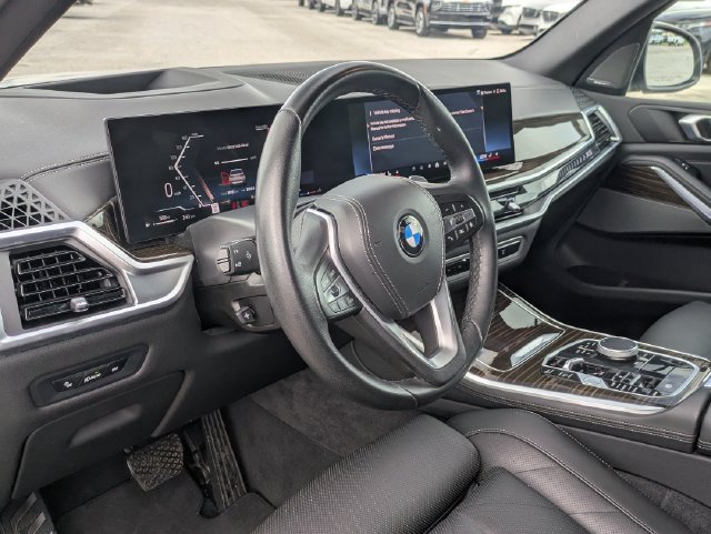 Used 2026 White BMW sDrive40i image 28