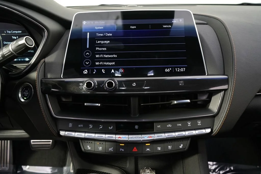 Used 2021 WAVE METALLIC Cadillac V-Series image 27