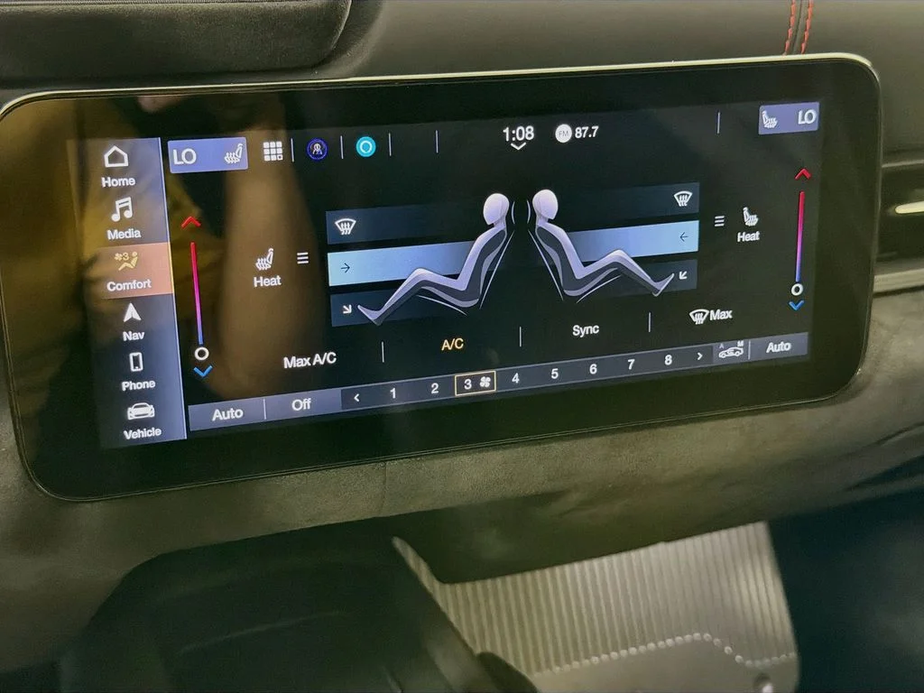Used 2022 White Maserati Base image 16