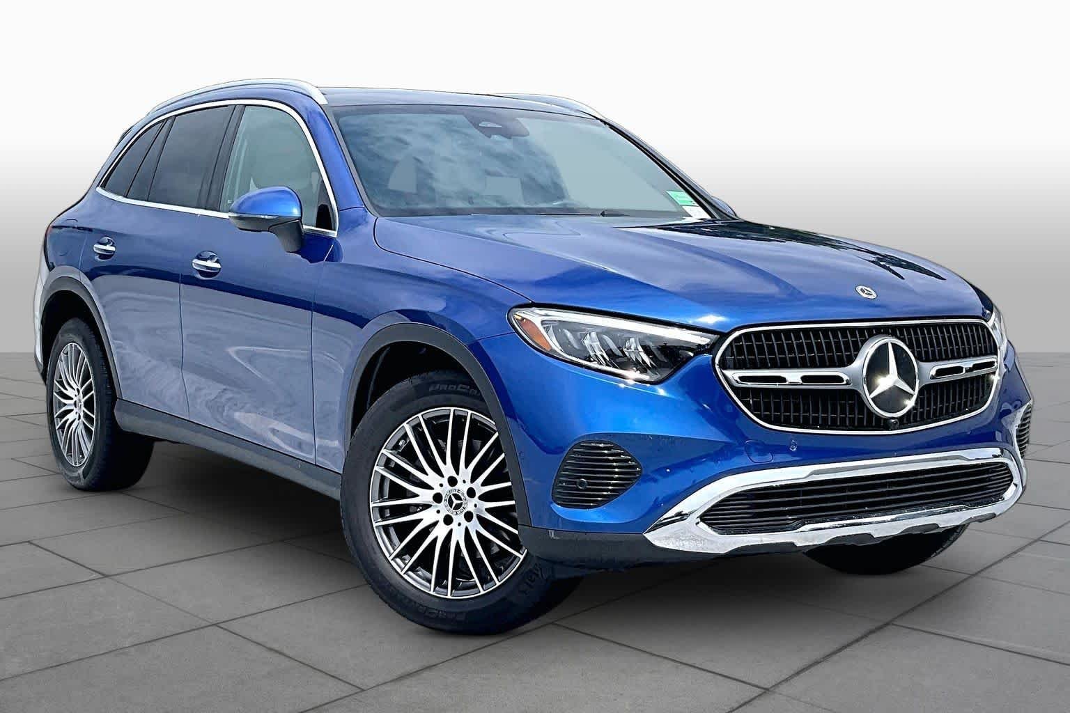 Used 2026 Starling Blue Metallic Mercedes-Benz GLC 300 image 3