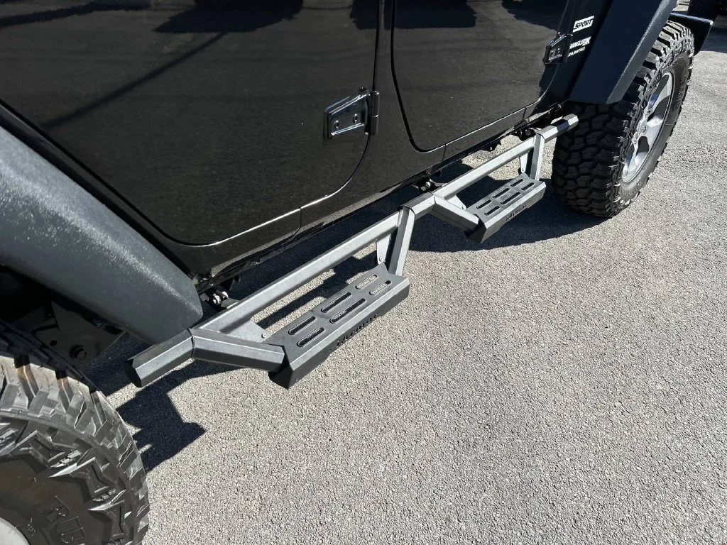 Used 2018 Black Jeep Unlimited Sport image 23