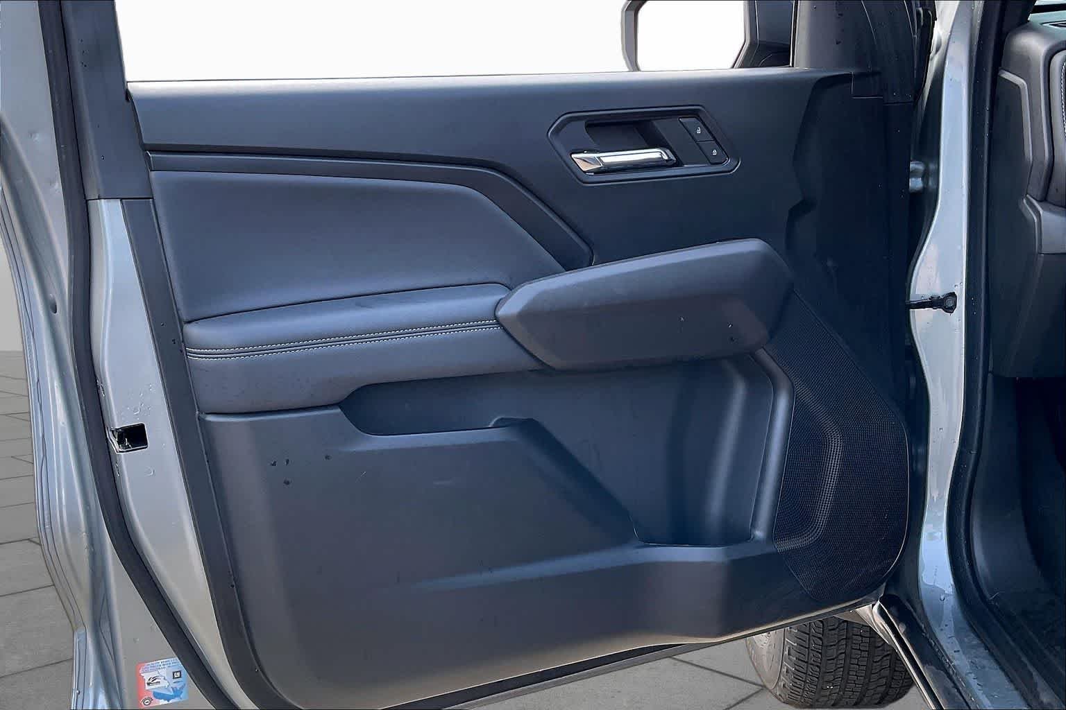 2024 Chevrolet Colorado LT - Photo 21