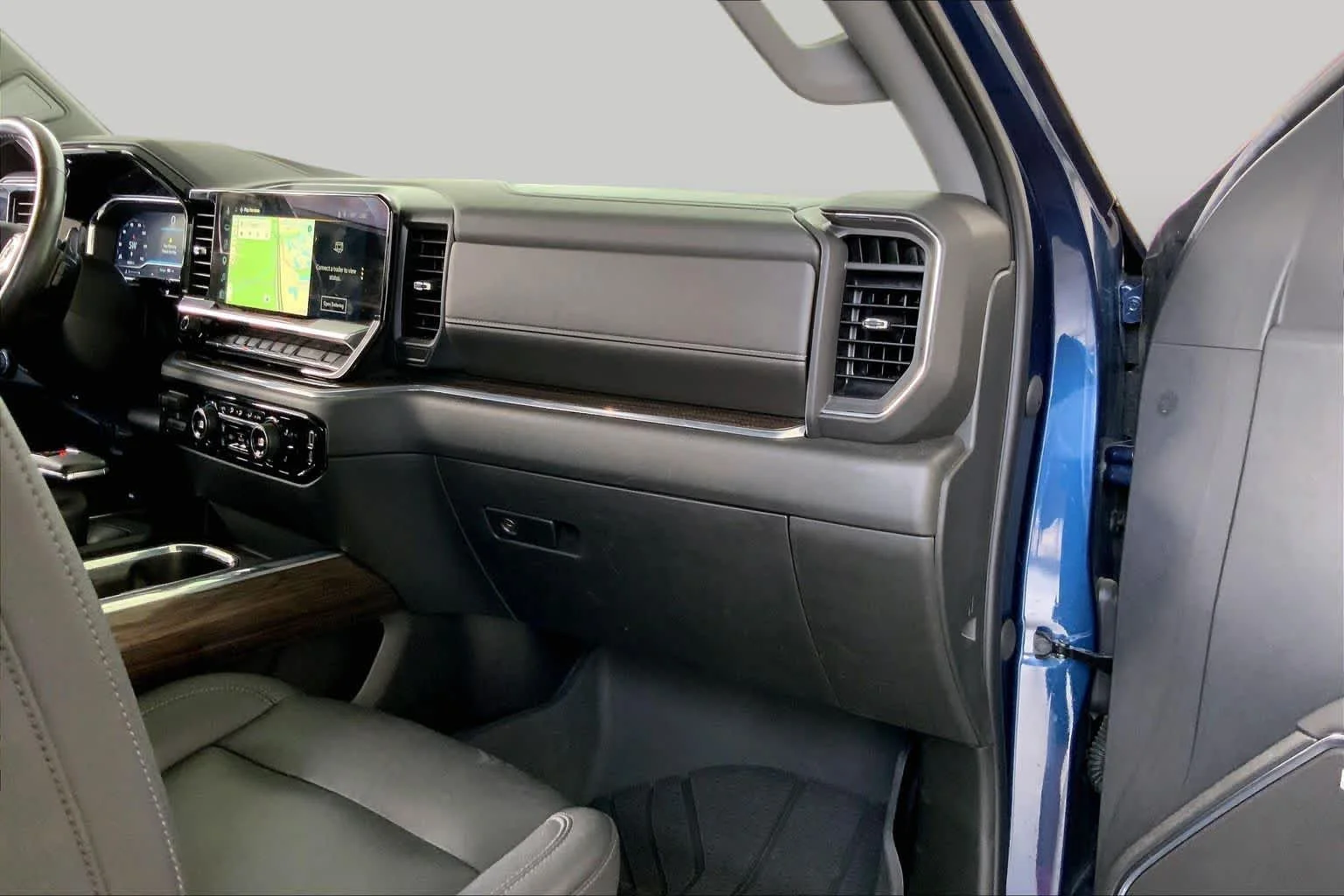 Used 2023 Northsky Blue Metallic Chevrolet RST image 19