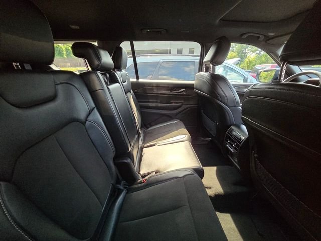 Used 2023 Gray Jeep Altitude image 11