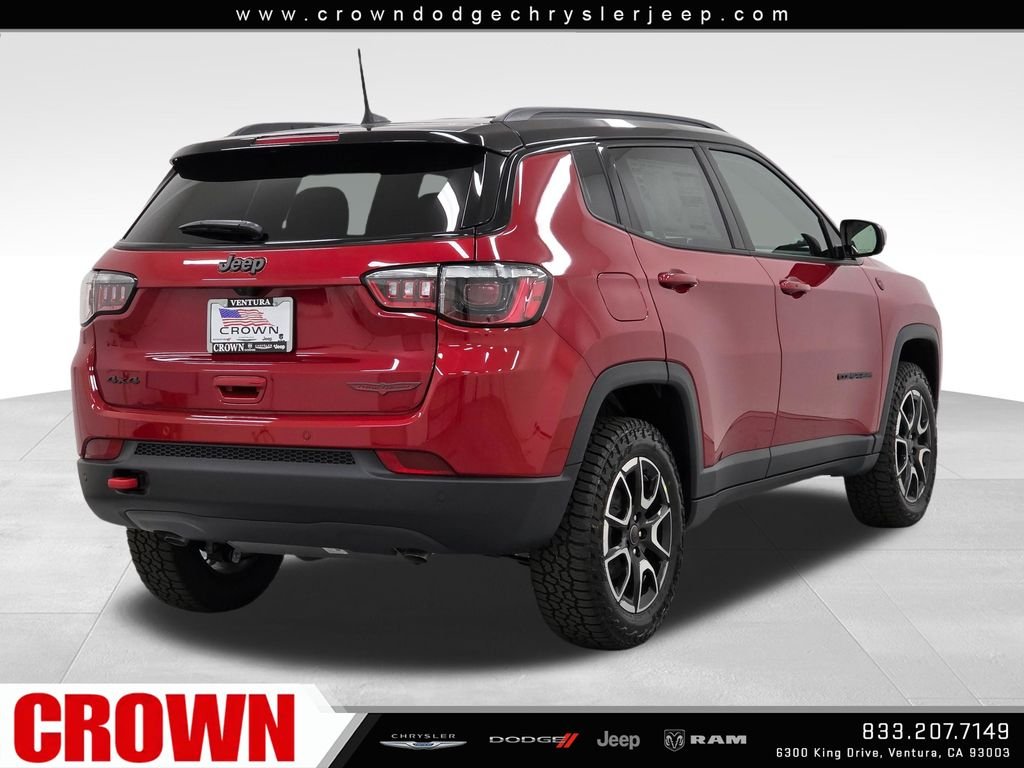 New 2026 Red Hot Pearl-Coat Exterior Paint Jeep Trailhawk image 5