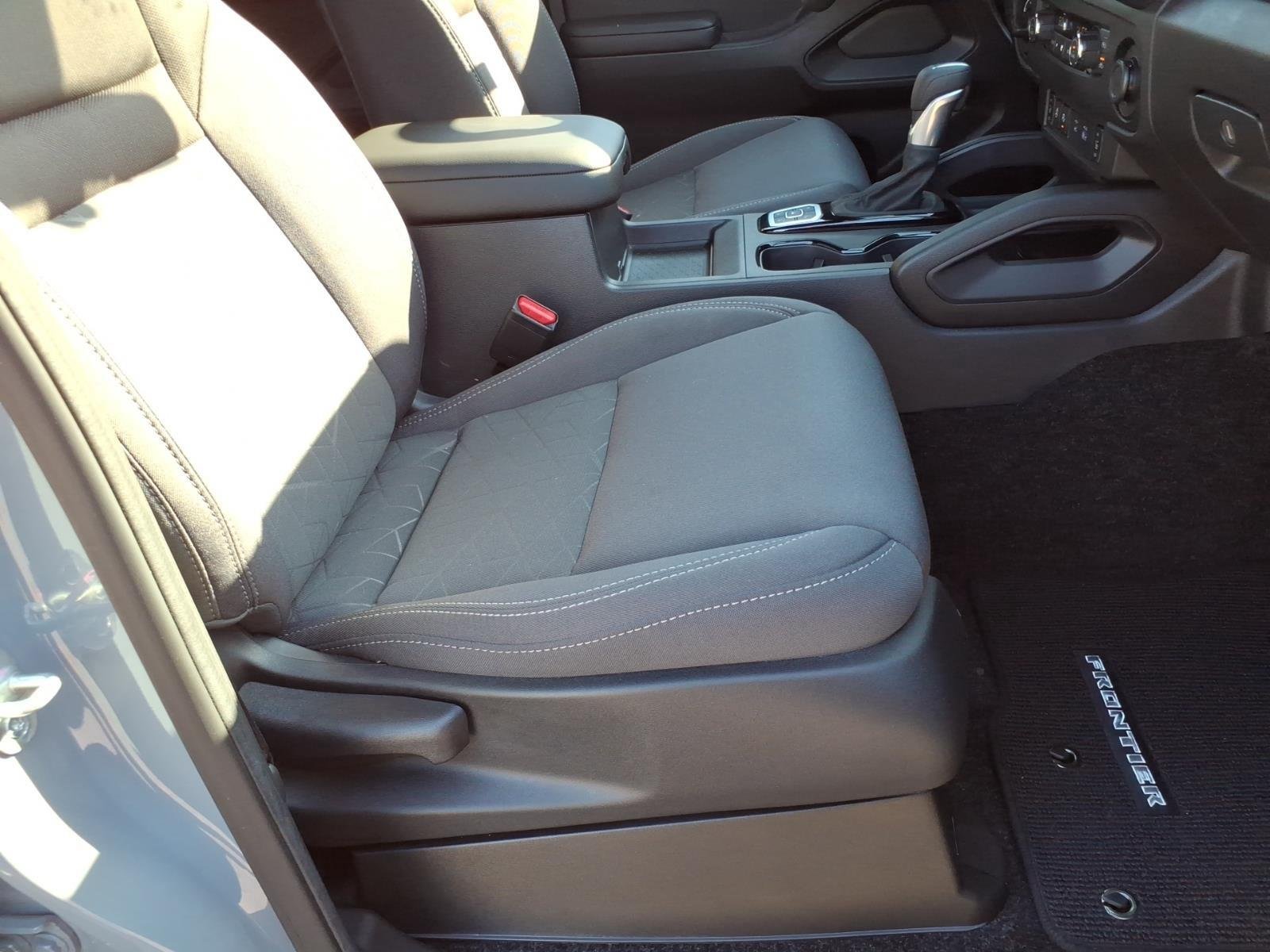 Used 2026 Boulder Gray Pearl Nissan SV image 19
