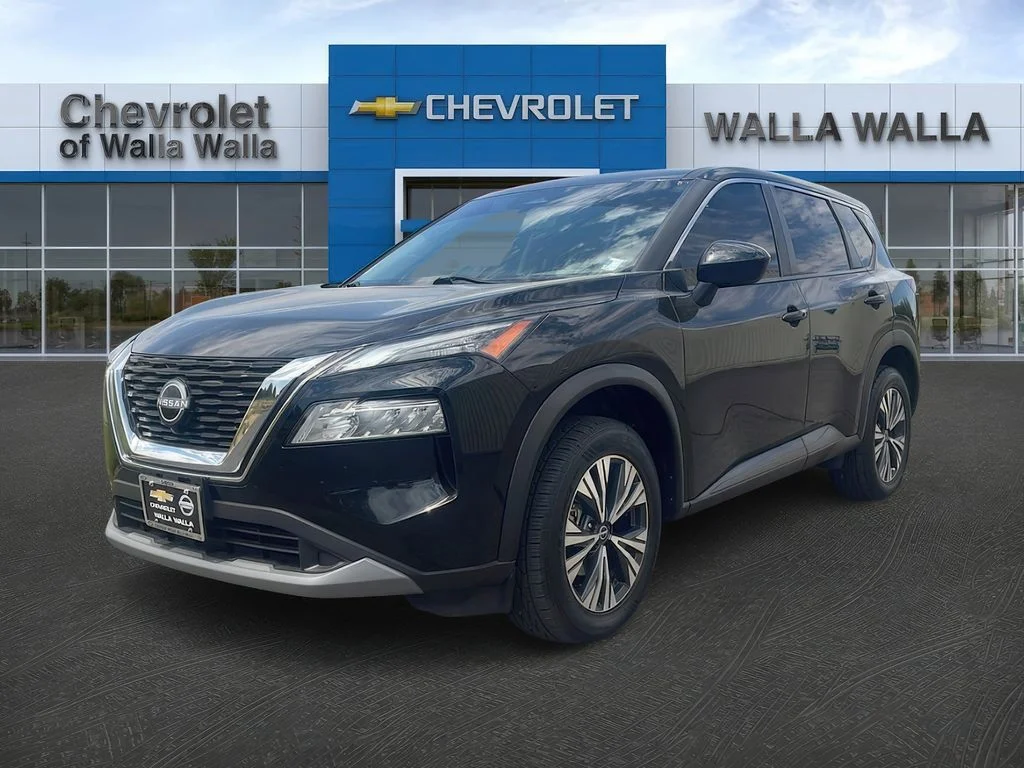 Used 2023 Super Black Nissan SV image 3