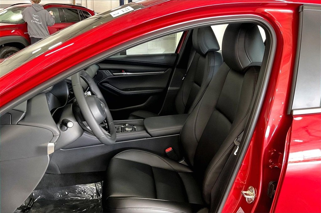 2026 MAZDA MAZDA3 - Image 8