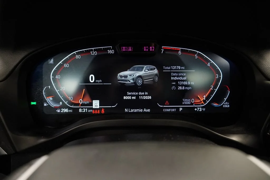 Used 2024 Gray BMW xDrive30i image 18