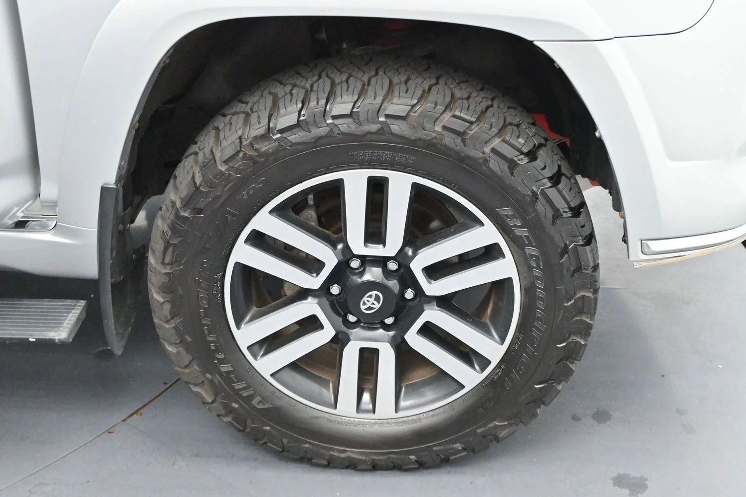 Used 2021 Classic Silver Metallic Toyota Limited image 40