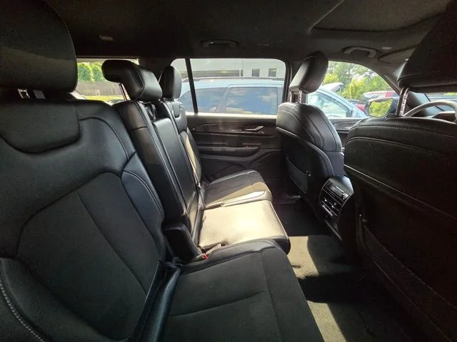 Used 2023 Gray Jeep Altitude image 11