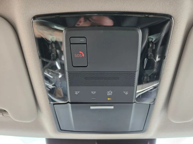 Used 2025 Gray Mitsubishi SE image 27