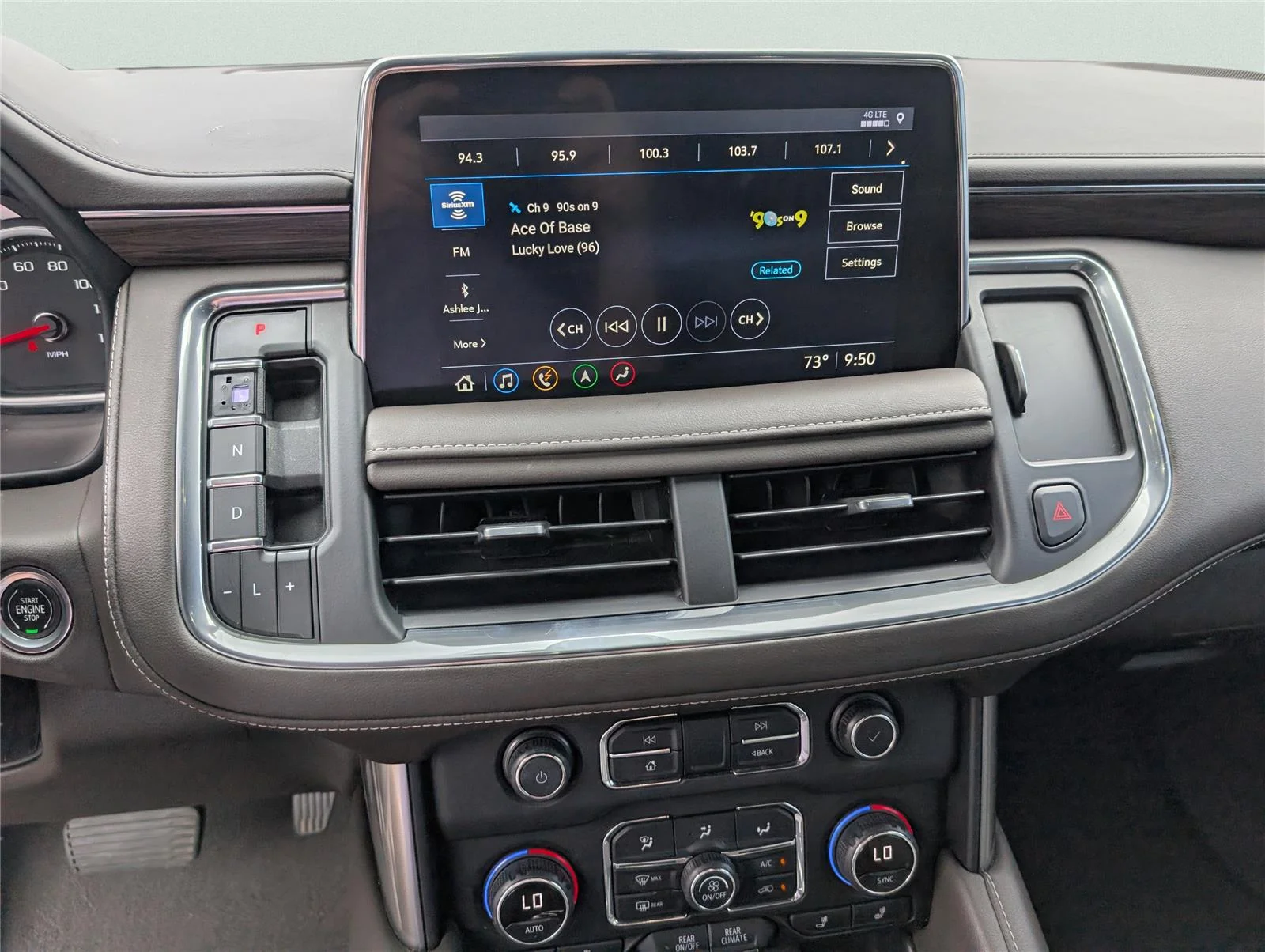 Used 2021 BLACK Chevrolet Z71 image 13