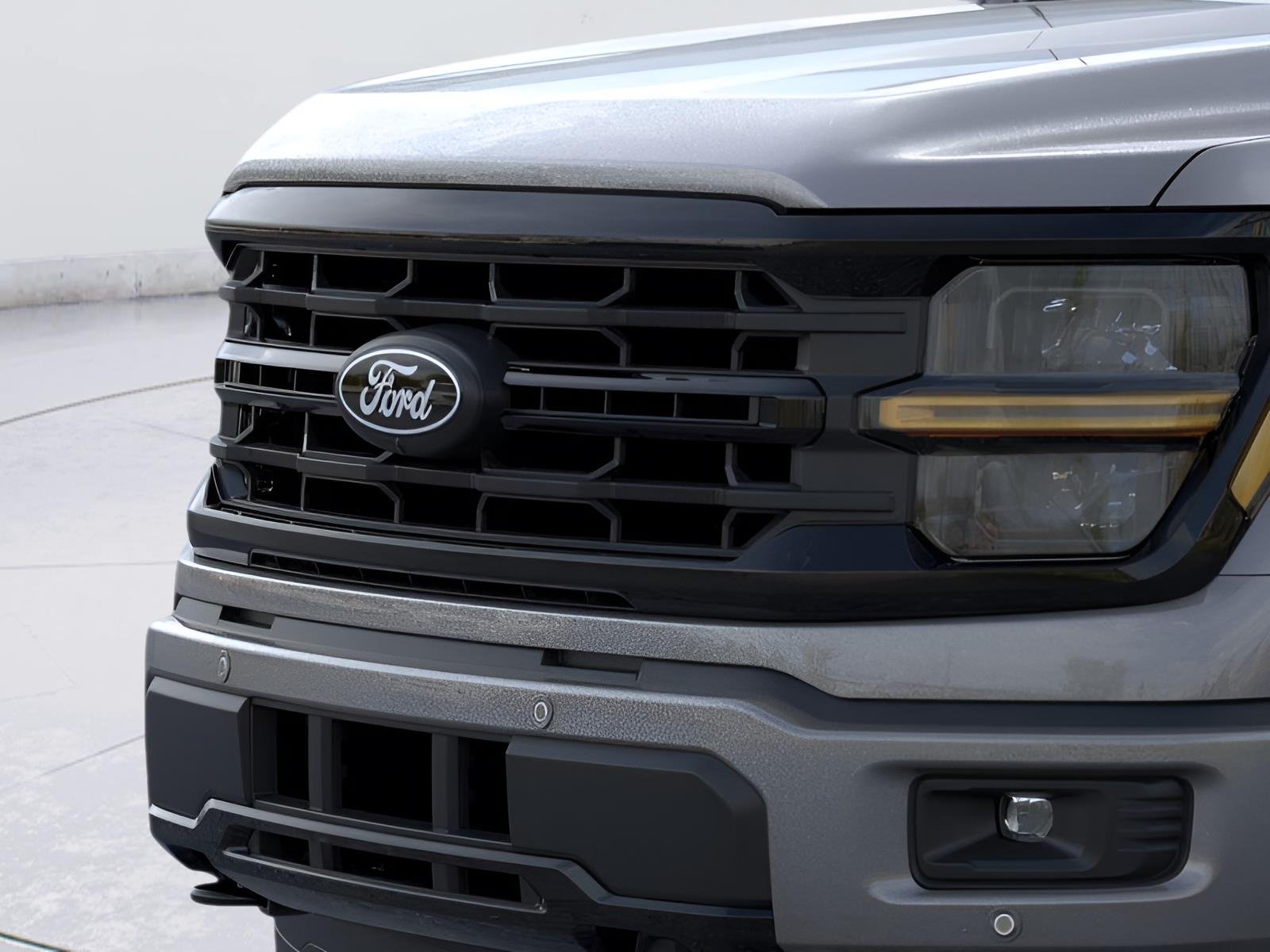 New 2026 Carbonized Gray Metallic Ford XLT image 17