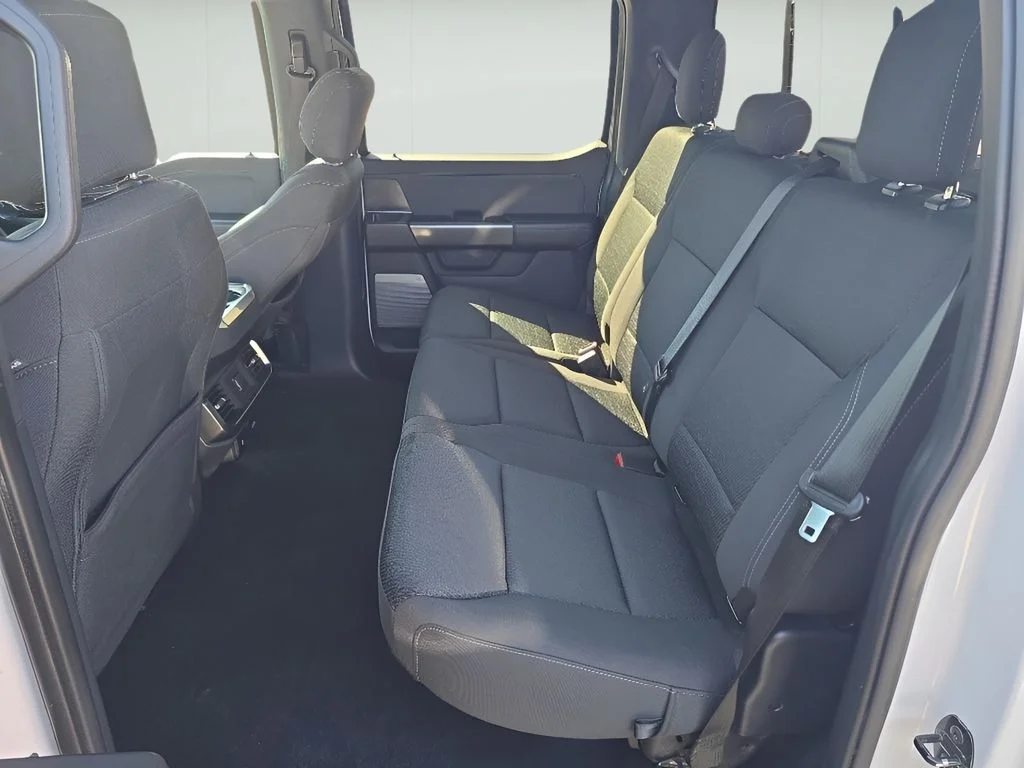 Used 2021 White Ford  image 30