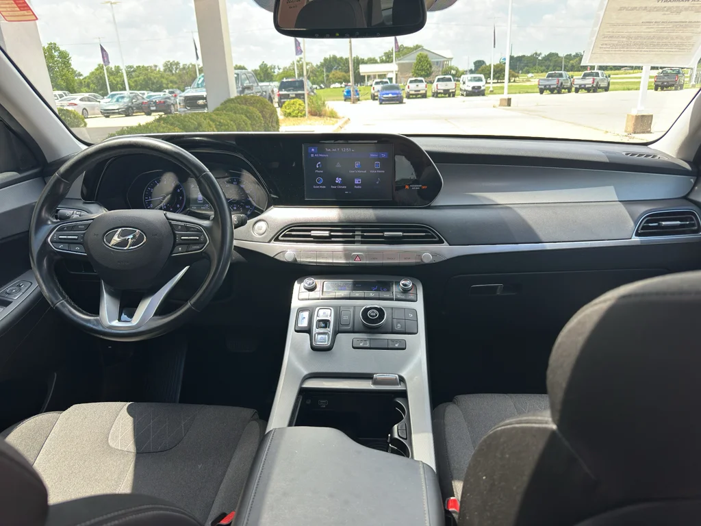 Used 2022  Hyundai SEL image 11