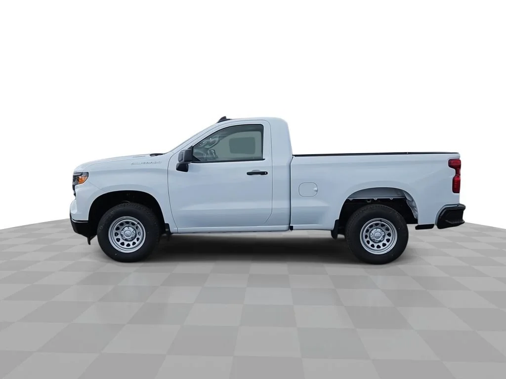 New 2026 Summit White Chevrolet WT image 5