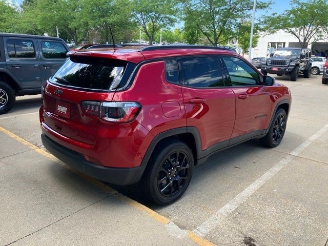 Certified Used 2025 Red Hot Pearlcoat Jeep Latitude image 6