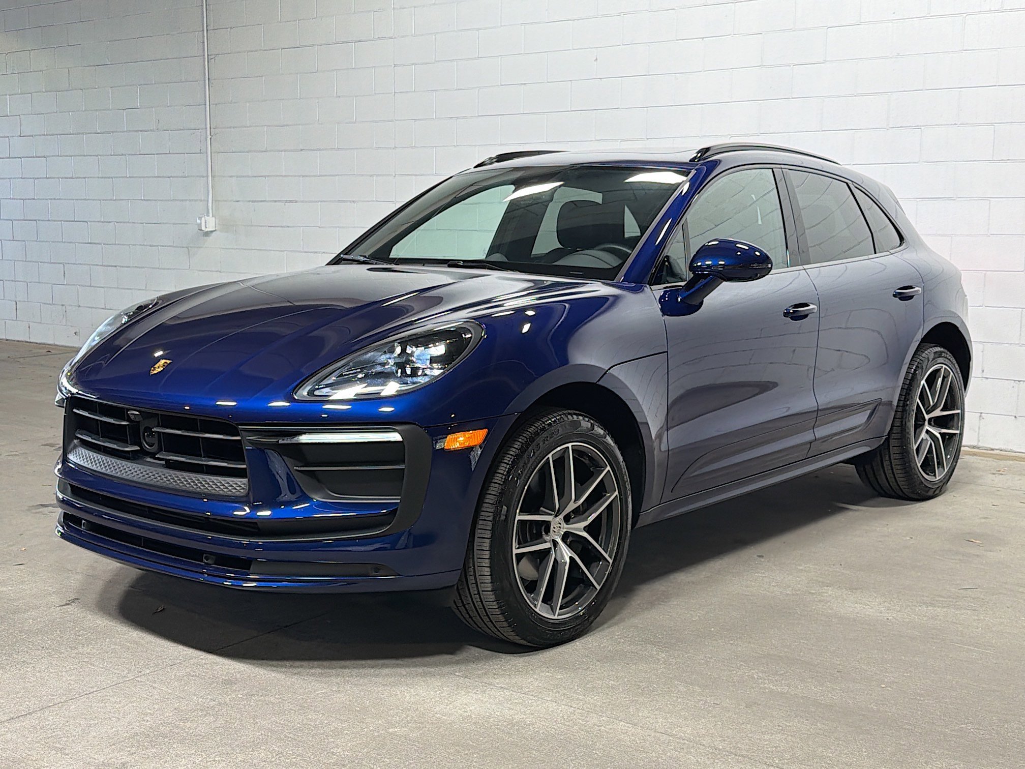 2025 Porsche Macan T
