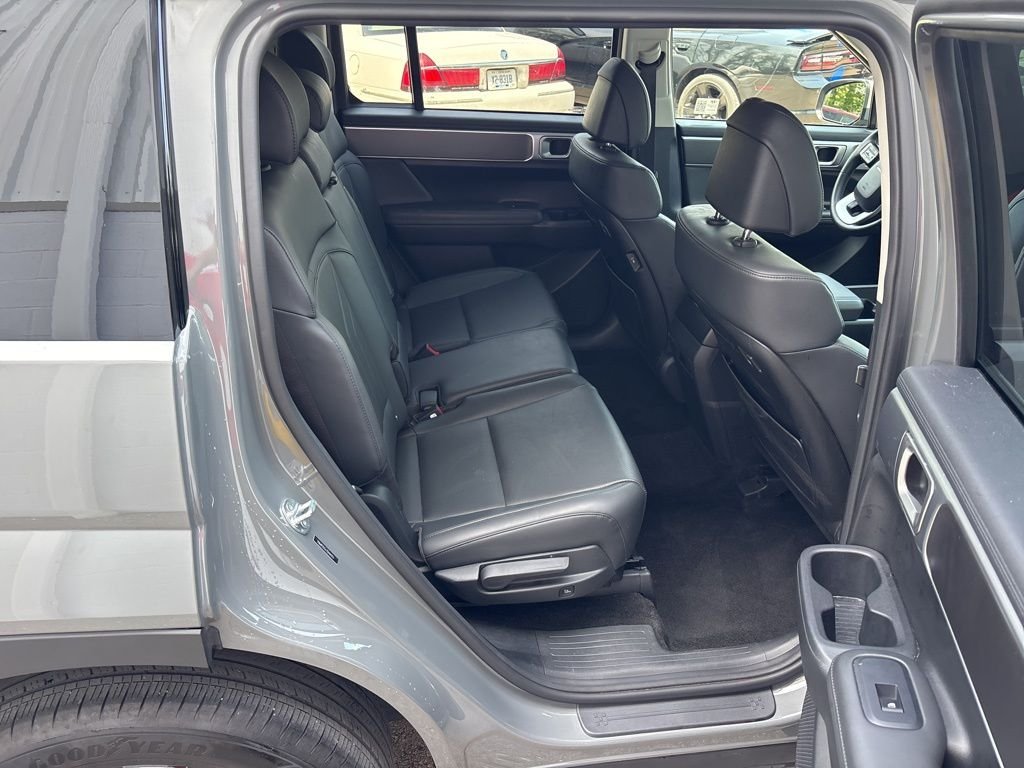 Used 2025 Gray Hyundai SEL image 11