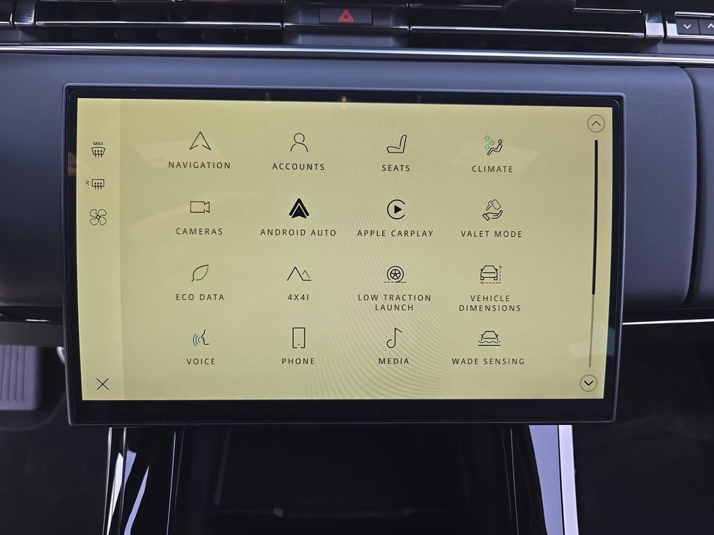 New 2026 Santorini Black LAND ROVER Dynamic SE image 22