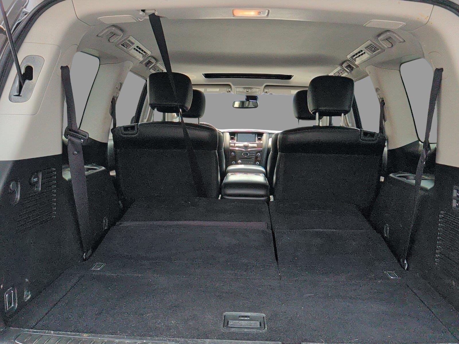Used 2017 Majestic White INFINITI RWD image 34