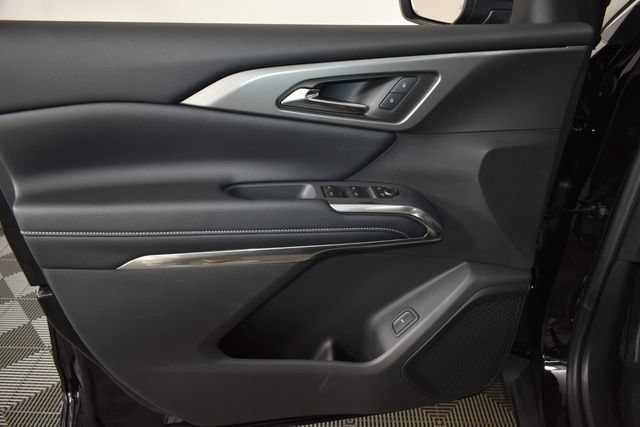 2027 Chevrolet Traverse LT - Photo 28