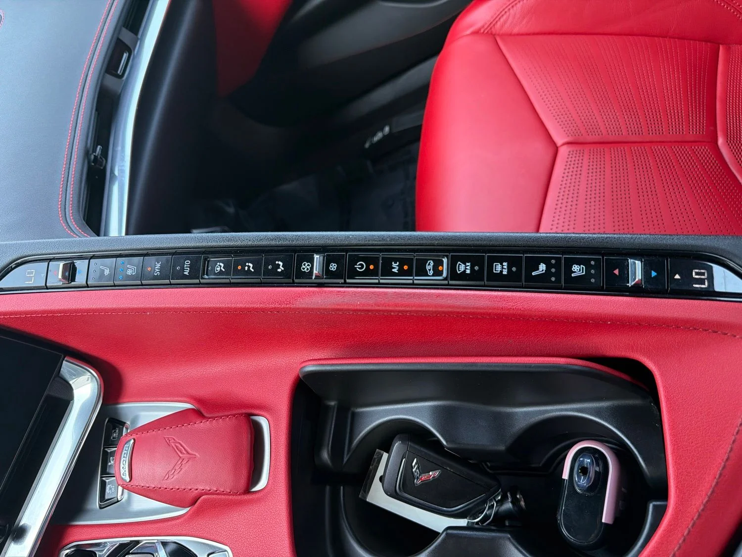 Used 2020 Silver Chevrolet Stingray image 22