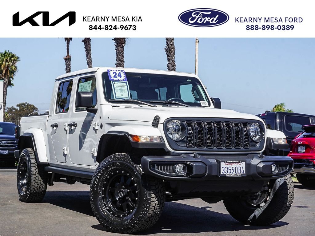 Used 2024 White Jeep Sport image 1