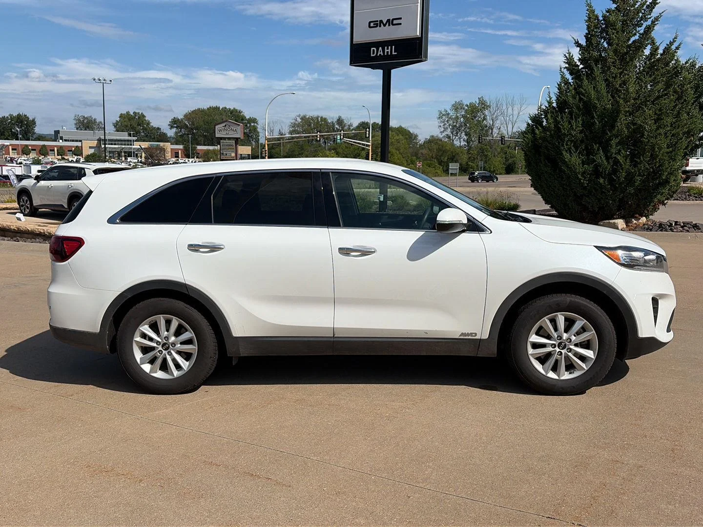 Used 2019 White Kia LX image 11