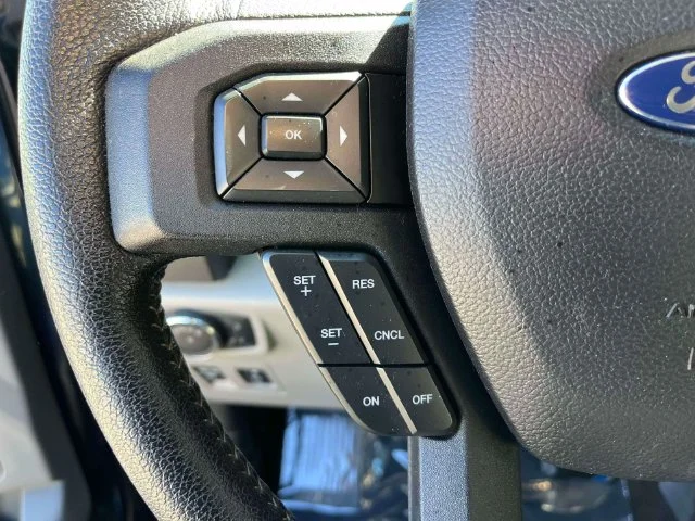 Used 2015 Blue Ford XLT image 28