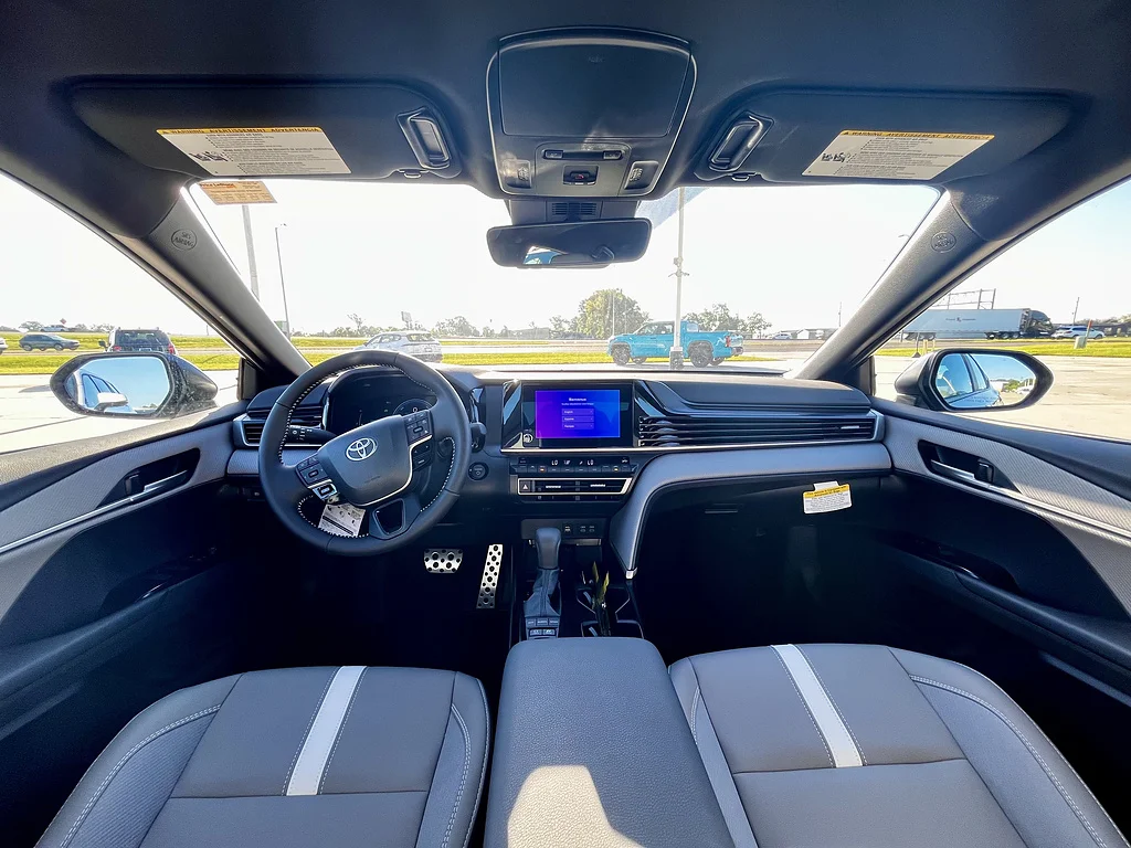 New 2026 Ocean Gem Toyota  SE image 10