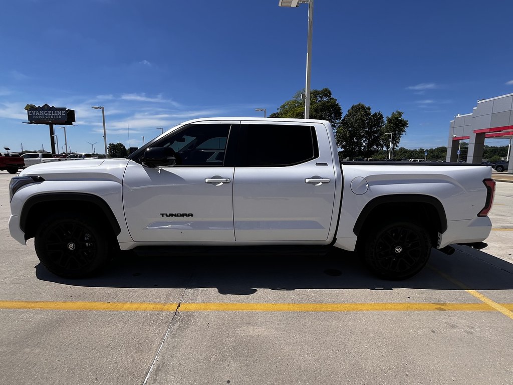 2026 Toyota Tundra Limited - Photo 6