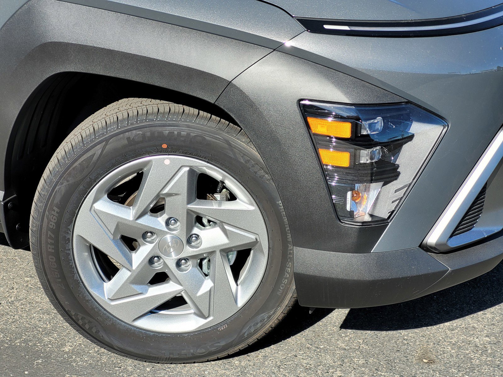 2026 Hyundai Kona SE photo 4