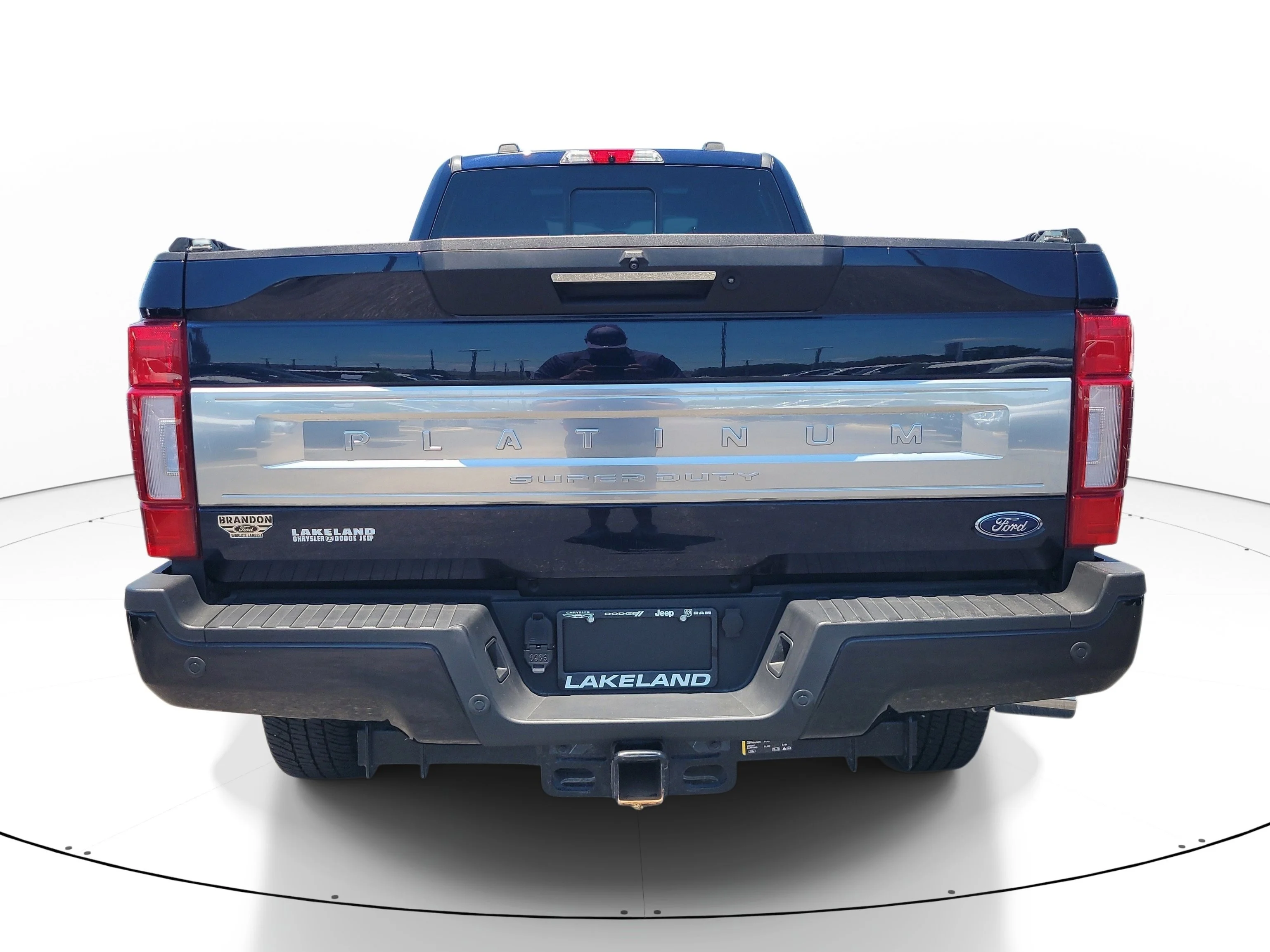 Used 2022 Blue Metallic Ford Platinum image 5