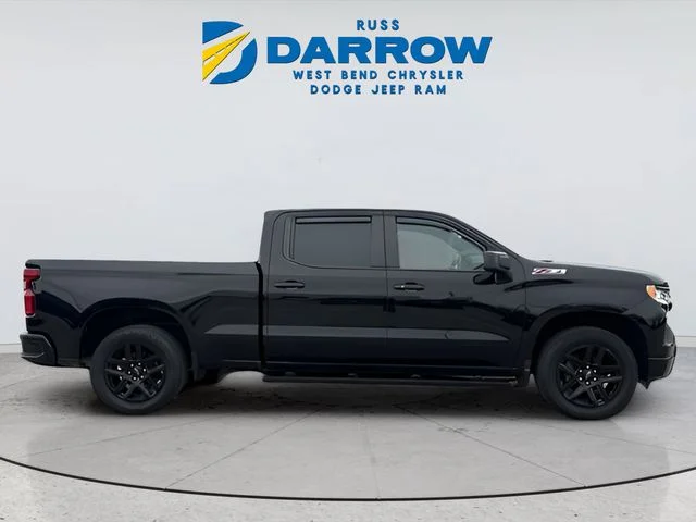 Used 2022 Black Chevrolet RST image 8