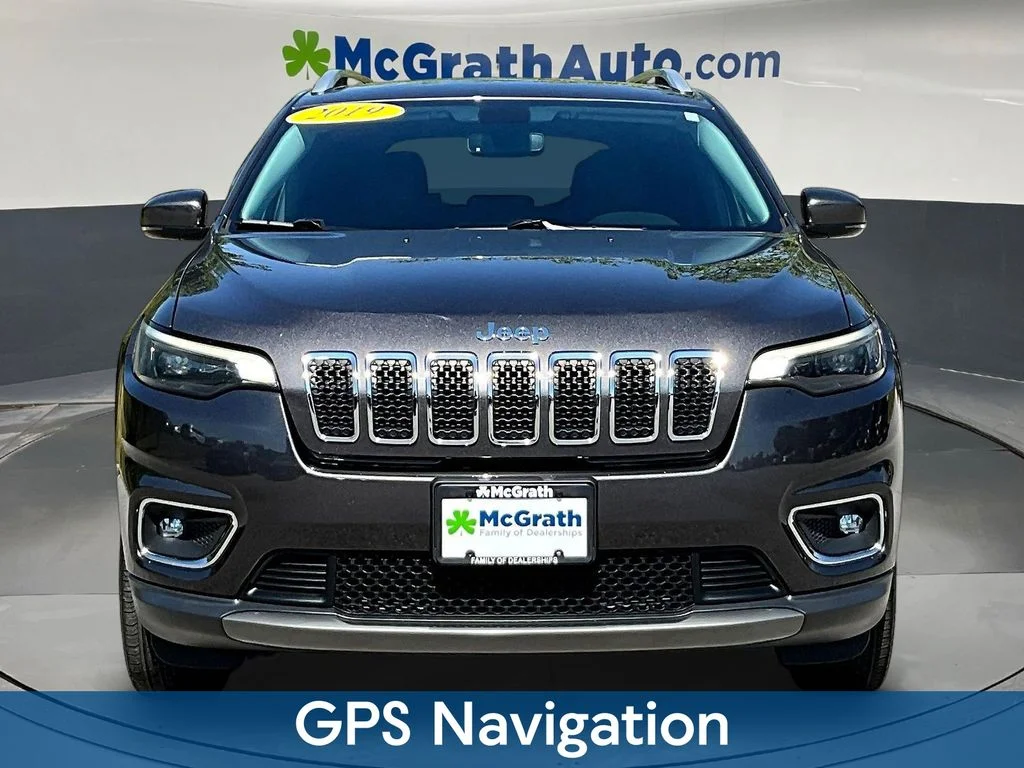Used 2019 Gray Jeep Limited image 2