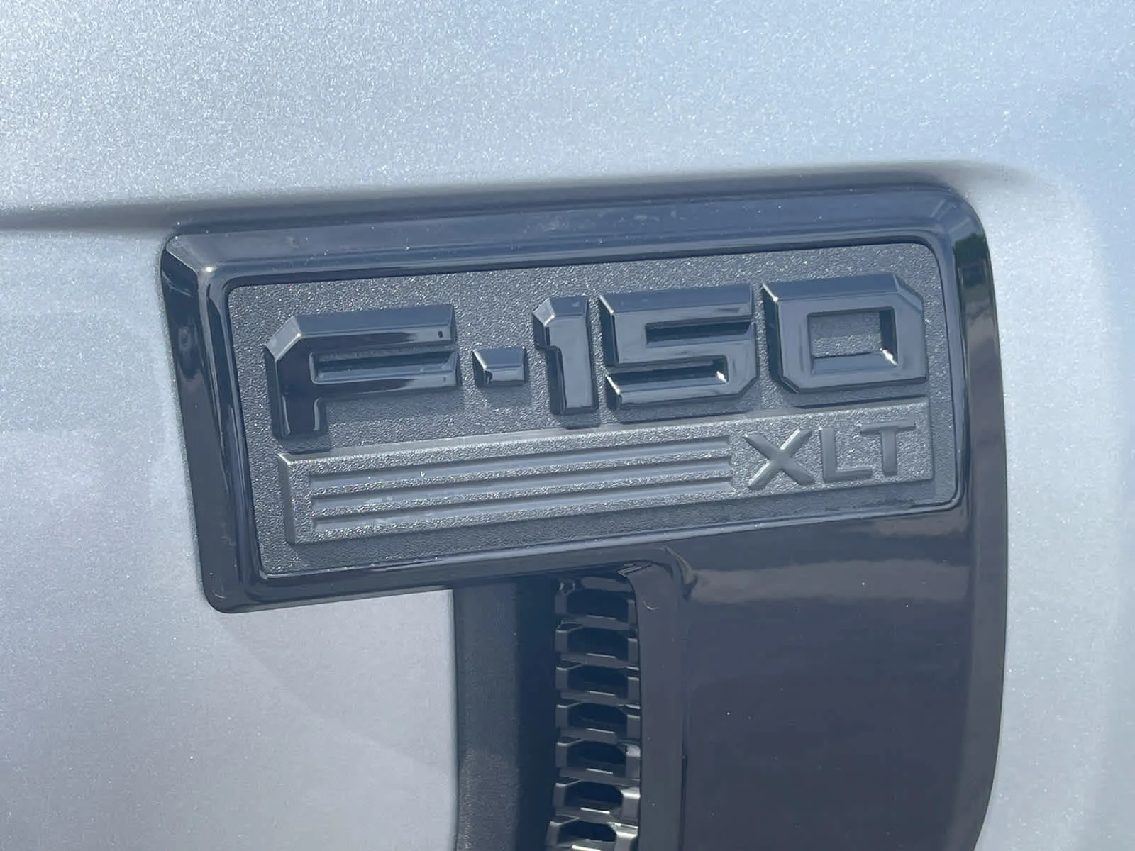New 2026 Iconic Silver Metallic Ford XLT image 8