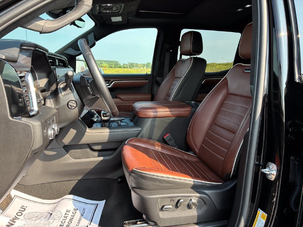 Used 2025 Black GMC Denali Ultimate image 8
