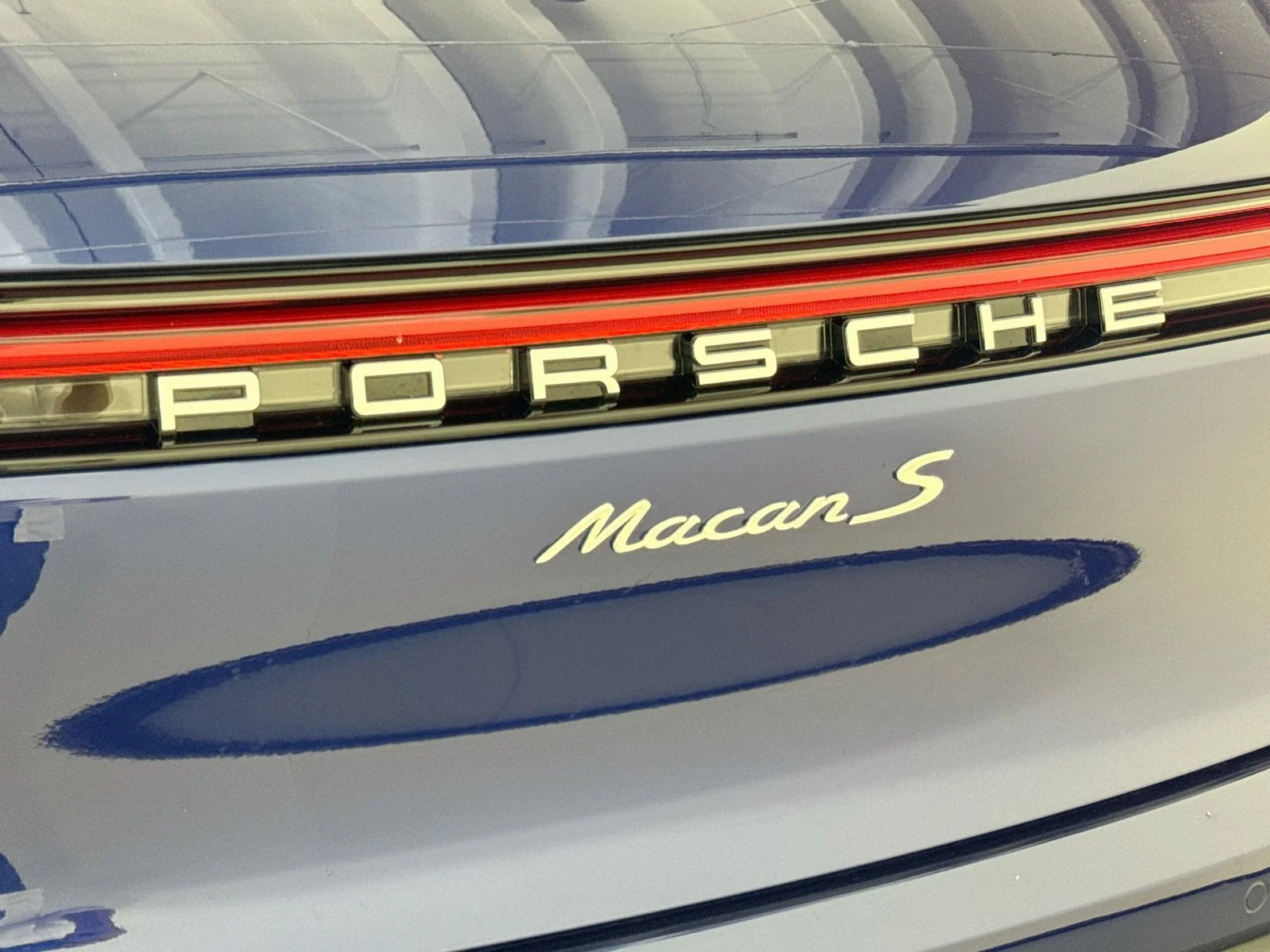 New 2026 Gentian Blue Metallic Porsche S image 26