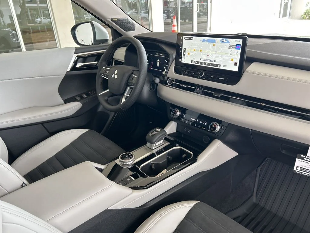 New 2026 White Mitsubishi SE 1.5T 2WD image 20