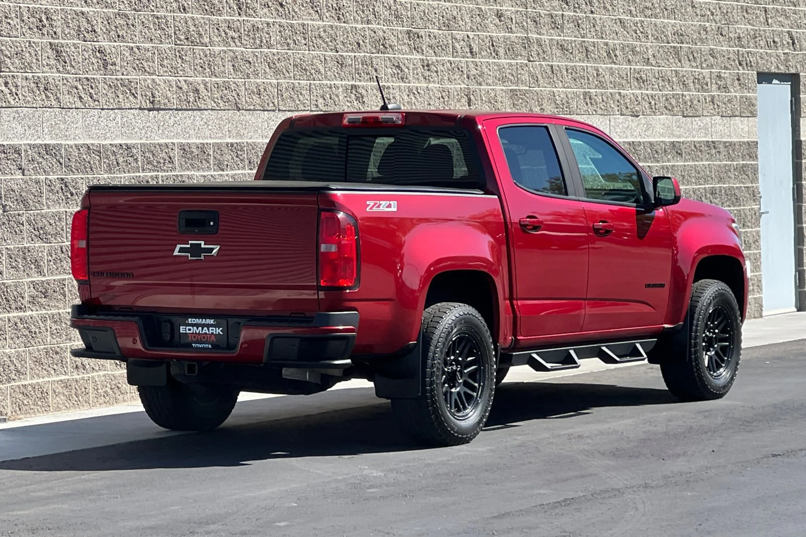 Used 2020 Cajun Red Tintcoat Chevrolet 4WD Z71 image 3
