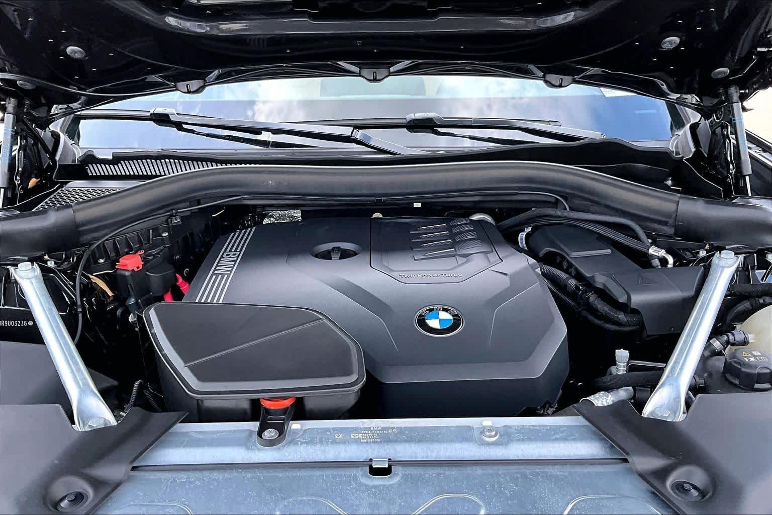 Used 2024 Dark Graphite Metallic BMW sDrive30i image 31