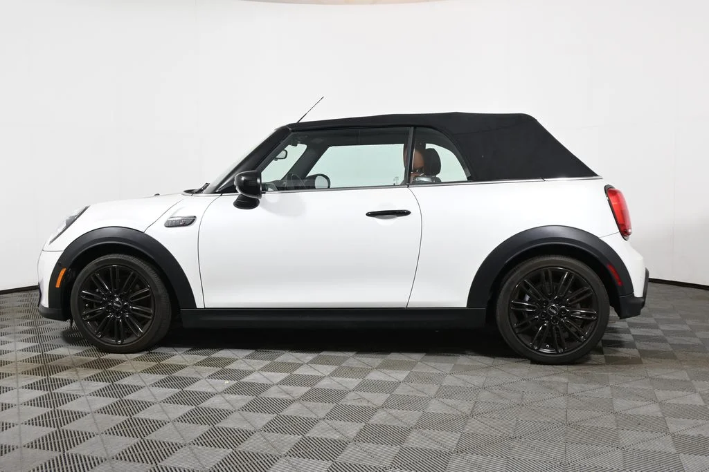 Certified Used 2023 White MINI Iconic image 2