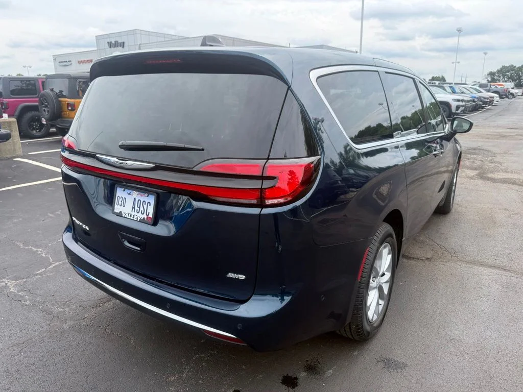 Certified Used 2025 Blue Chrysler Select image 3