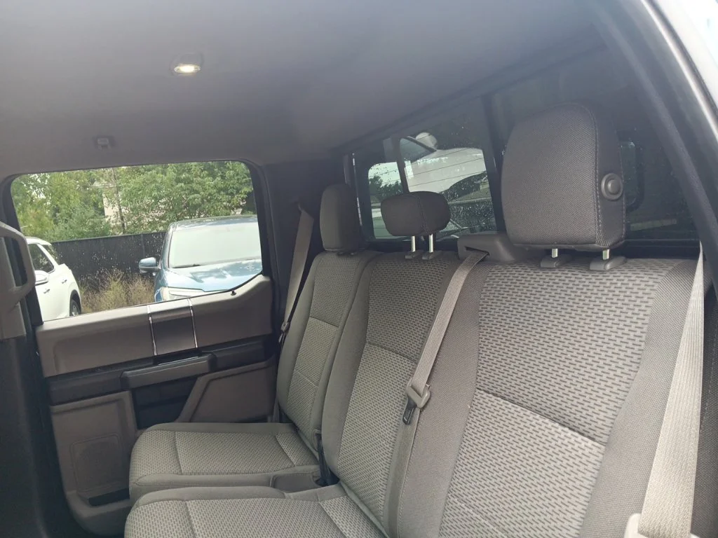 Used 2016 Blue Jeans Metallic Ford XLT image 31