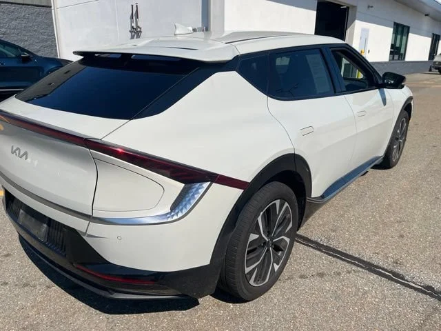 Used 2023 Glacier Kia Wind image 3