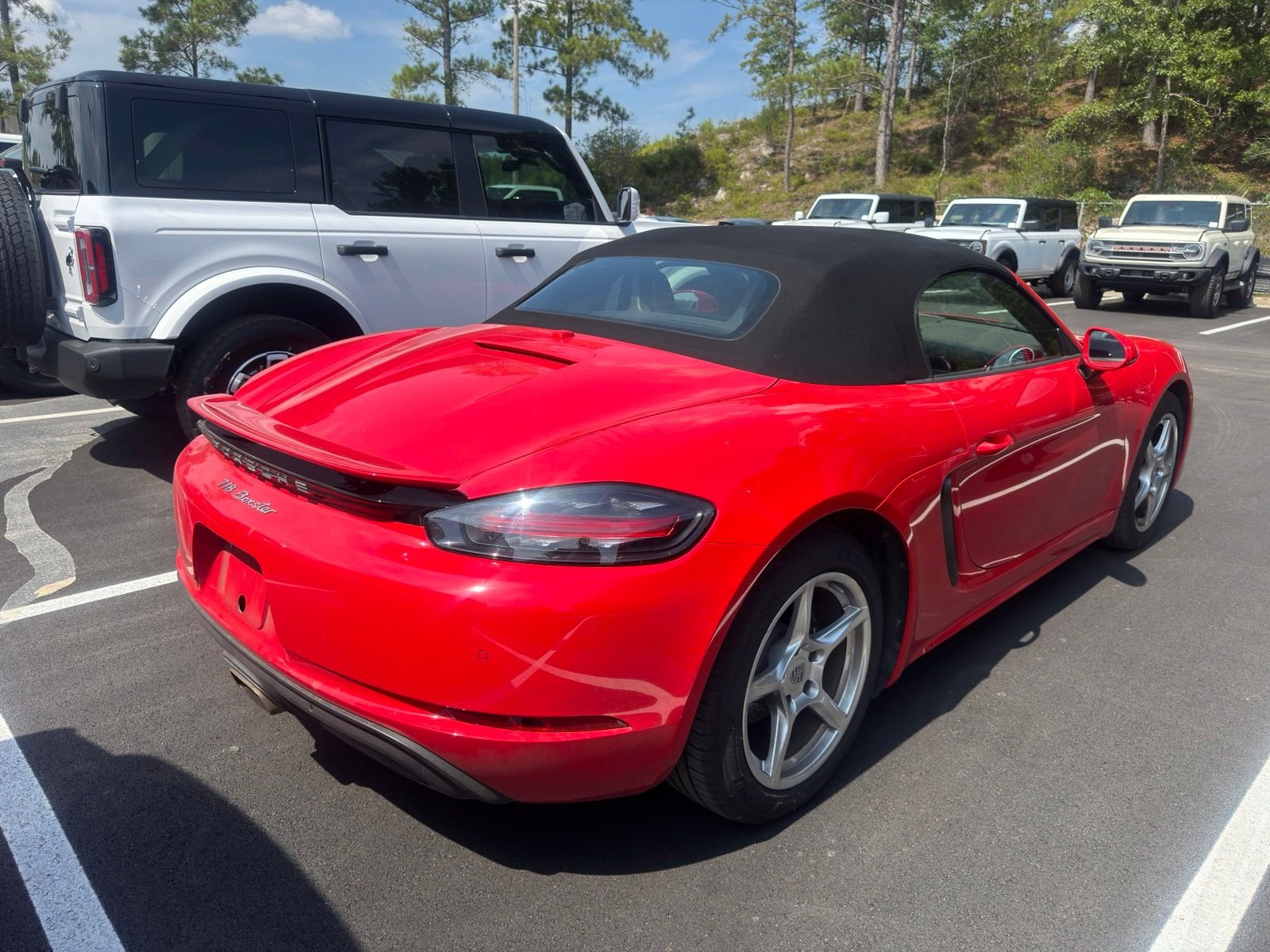 Used 2019  Porsche Base image 12