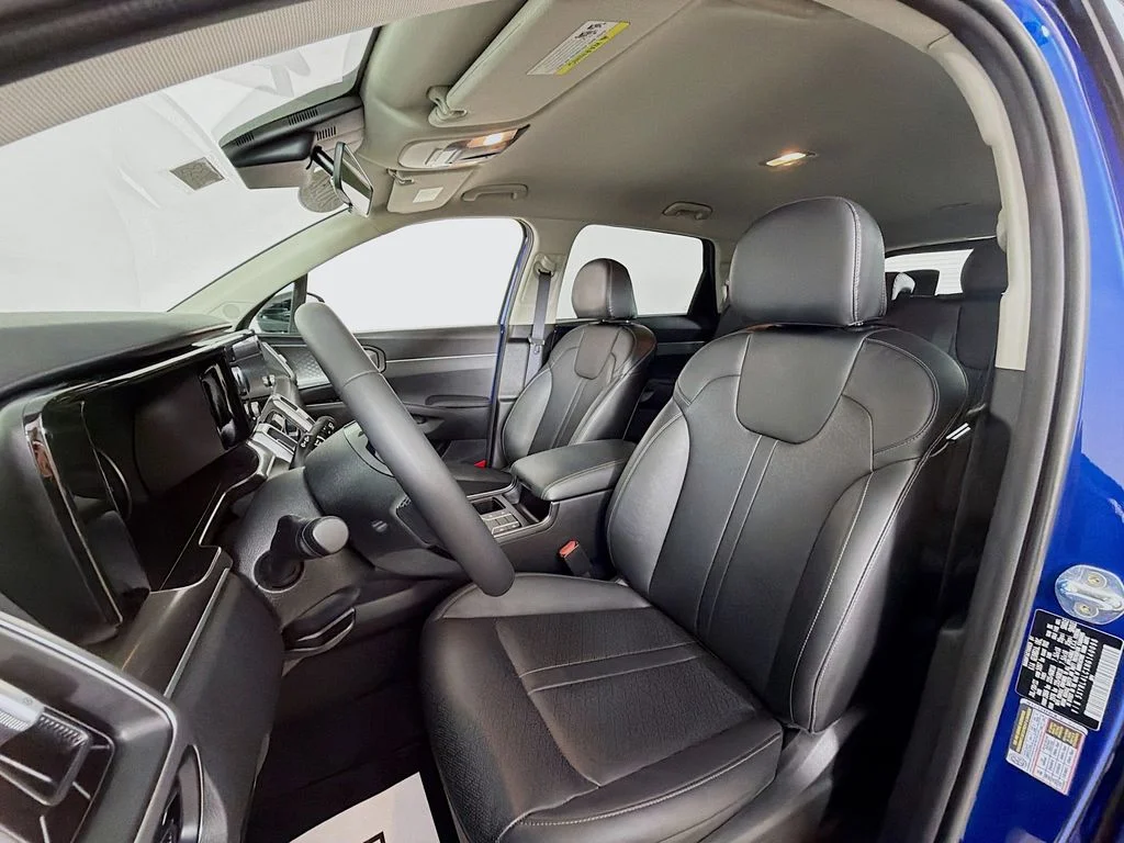 Used 2022 Sapphire Blue Kia S image 21