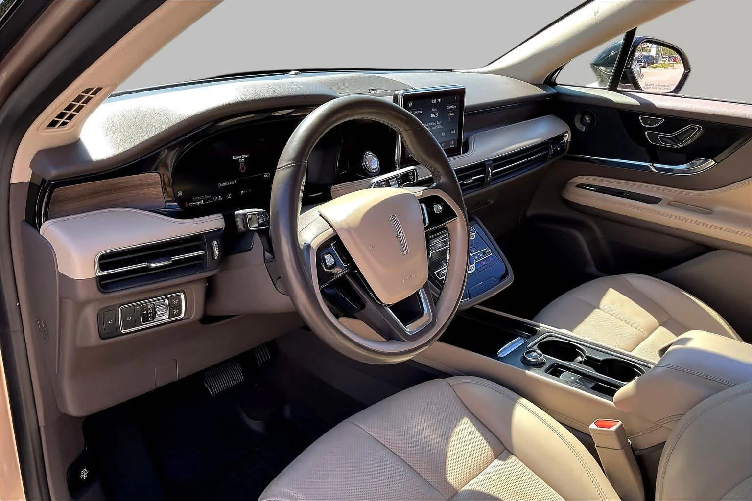 Used 2021 Iced Mocha Lincoln Reserve image 16